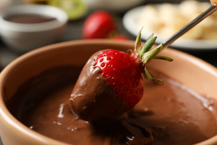 fondue de chocolate receitas para cozinhar a dois no dia dos namorados