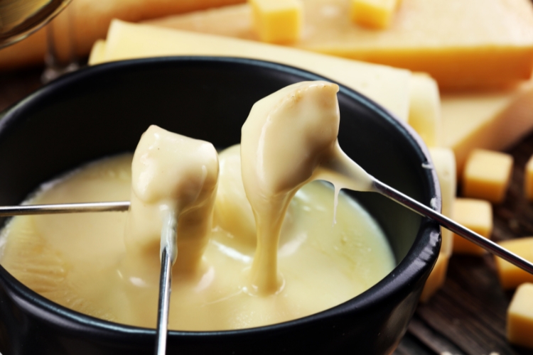 fondue de queijo caseiro