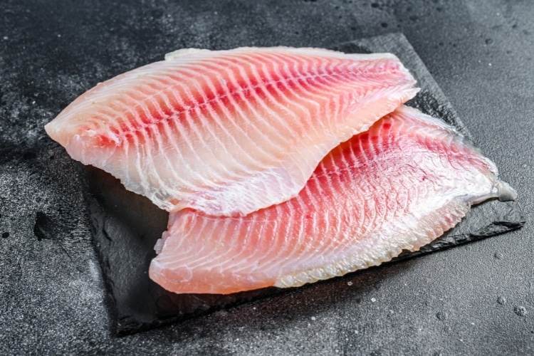 Descubra os melhores peixes para a Semana Santa, evite riscos ambientais e encontre acompanhamentos ideais. tilápia